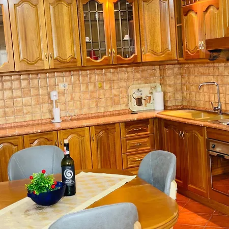 Comfort In Lungomare With Private Parking Apartmán Vlorë