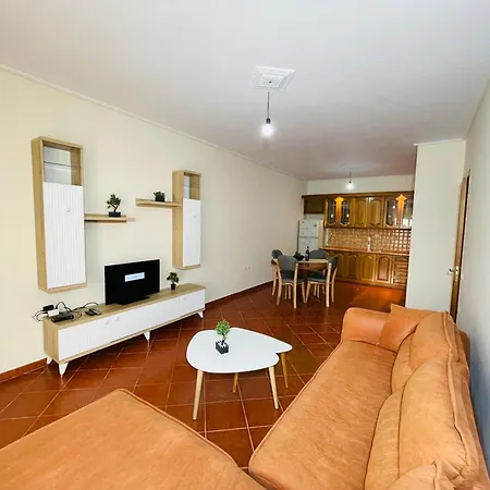 Comfort In Lungomare With Private Parking * Vlorë