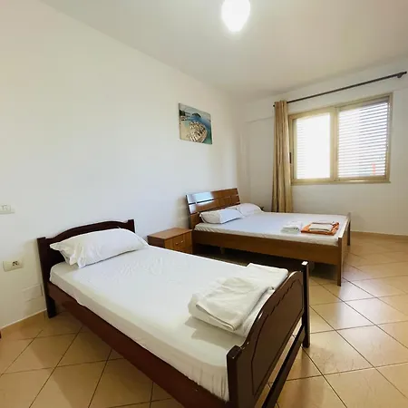 Comfort In Lungomare With Private Parking Apartmán *