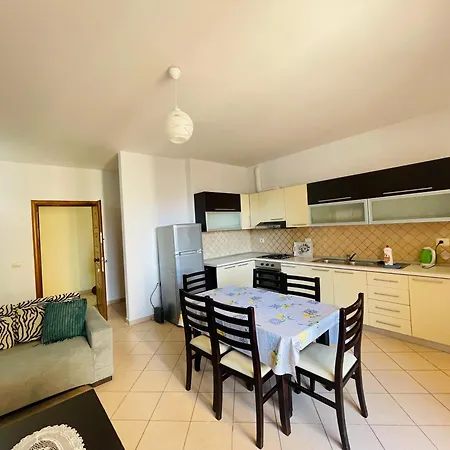 Comfort In Lungomare With Private Parking Apartmán *