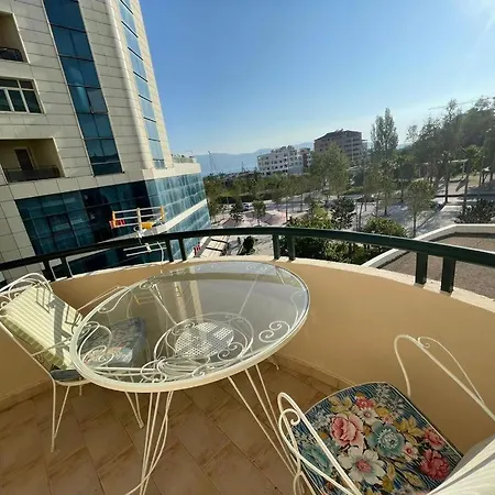Apartamento Comfort In Lungomare With Private Parking Vlorë