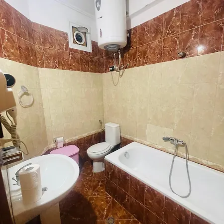 Comfort In Lungomare With Private Parking Apartamento
